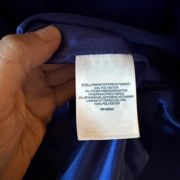 Women's Lands End Cobalt Blue Coat size 10P, EUC - Picture 8 of 8